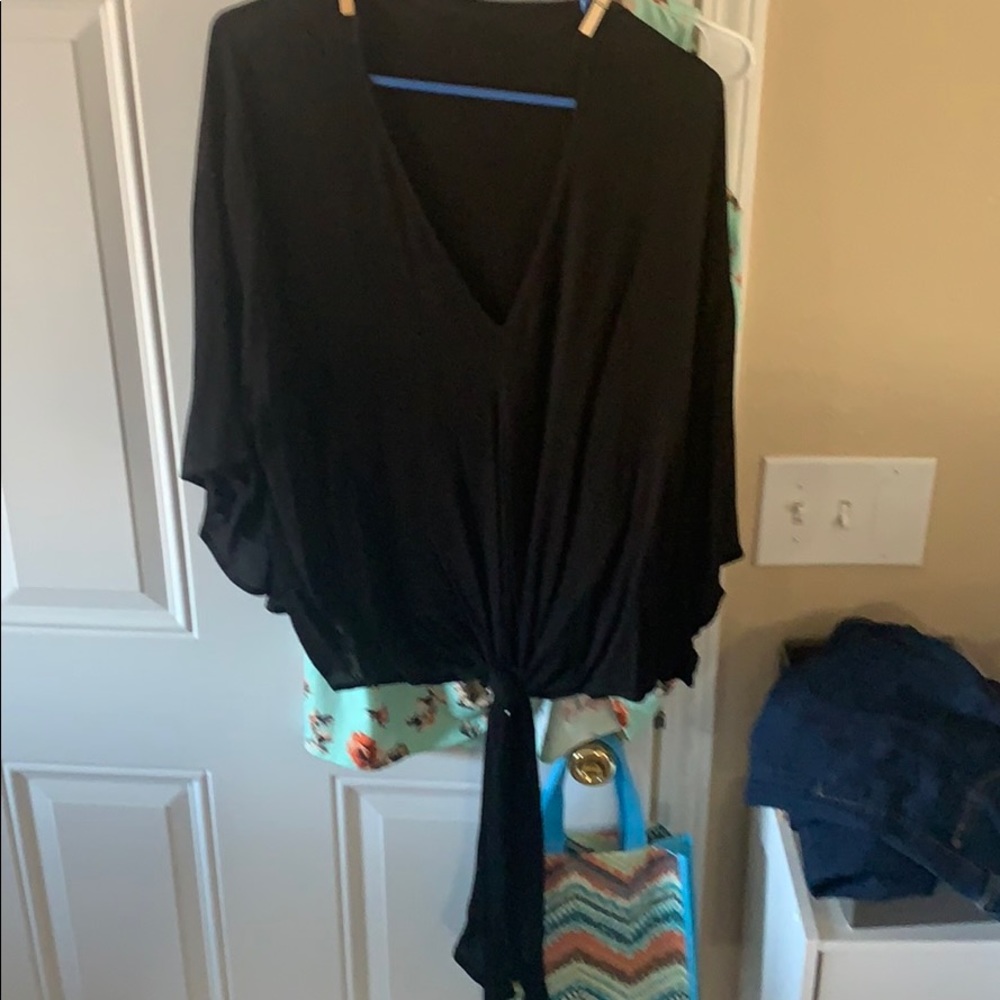 Black with very low cut neck size large worn once - Picture 4 of 8